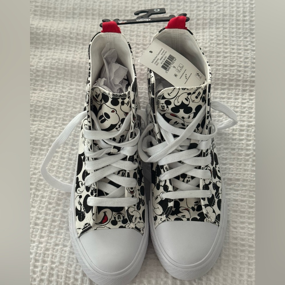 Disney Women's Mickey Mouse High-Top Lace-Up Sneakers
 NWT SIZE 9